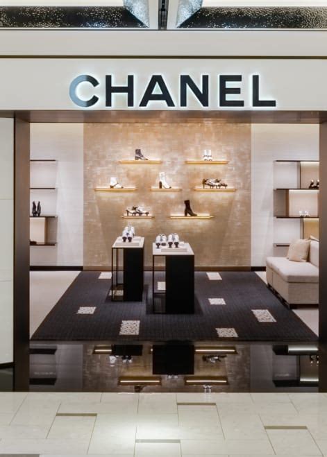 Boutique CHANEL milano galleria shoes 